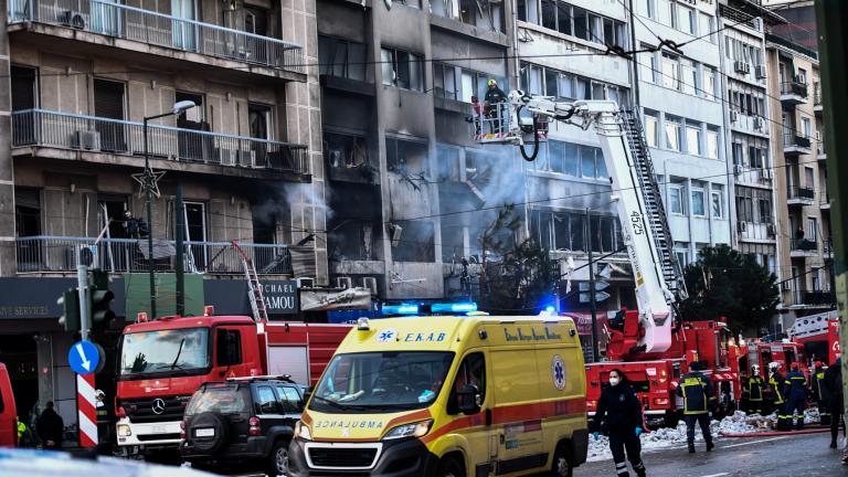 Συγγρού: Έκρηξη σε κτίριο, κλειστή η λεωφόρος, έχει διακοπεί η κυκλοφορία
