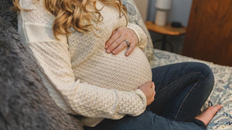 EMA: Ασφαλή τα εμβόλια mRNA κατά της Covid-19 κατά τη διάρκεια της εγκυμοσύνης