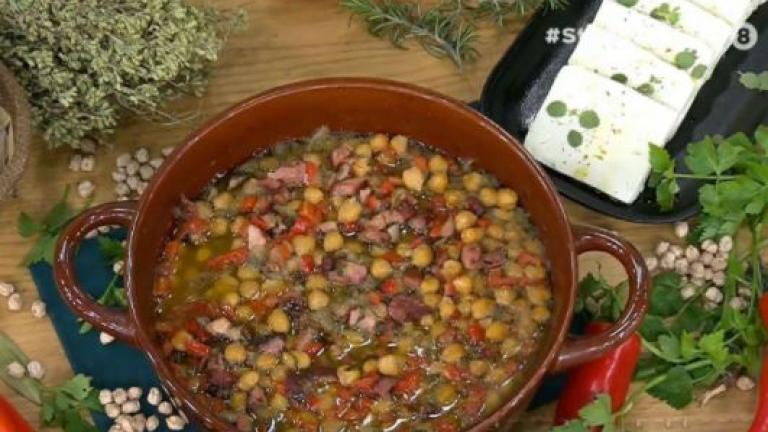 Ρεβιθάδα με πιπεριά Φλωρίνης και σύγκλινο Μάνης