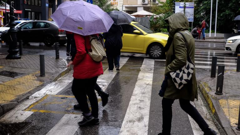 Επιδείνωση του καιρού από την Τετάρτη 16/2: Τοπικά ισχυρά φαινόμενα με  καταιγίδες και νοτιάδες