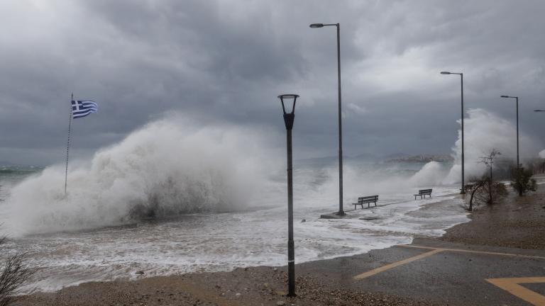 Καιρός 26/2: Μεταβολή του καιρού μετά το μεσημέρι του Σαββάτου με βροχές, καταιγίδες και χιονοπτώσεις - Πτώση της θερμοκρασίας