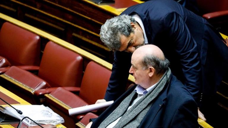  Ο Ν. Φίλης χρεώνει «αχρείαστη εσωστρέφεια» στον Τσίπρα - Αποστάσεις από τον «έξαλλο» Πολλάκη