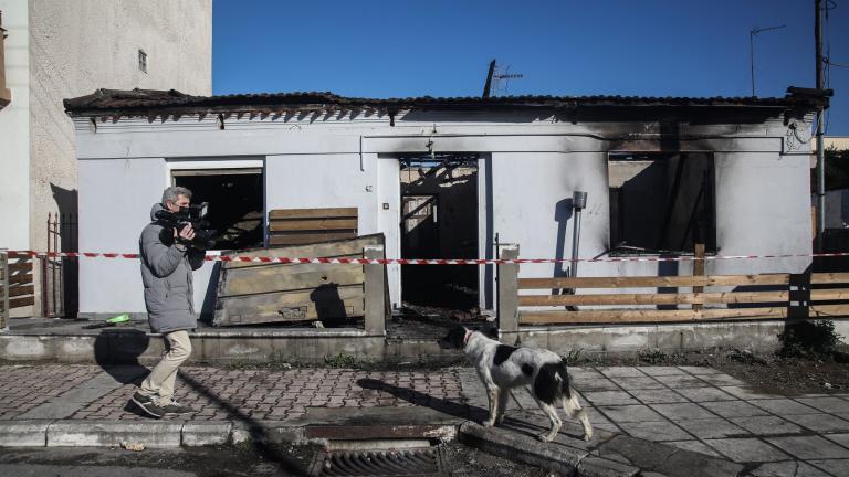 Θεσσαλονίκη: Θρήνος για τη μητέρα και τα δύο αγγελούδια της που κάηκαν στο σπίτι τους