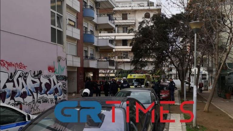 Θεσσαλονίκη: Μοιραία πτώση μητέρας δύο παιδιών από τον 5ο όροφο (ΦΩΤΟ - ΒΙΝΤΕΟ)