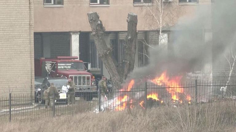 Σφυροκοπά το Κίεβο η Ρωσία - 18 νεκροί από επίθεση με πυραύλους στην Οδησσό