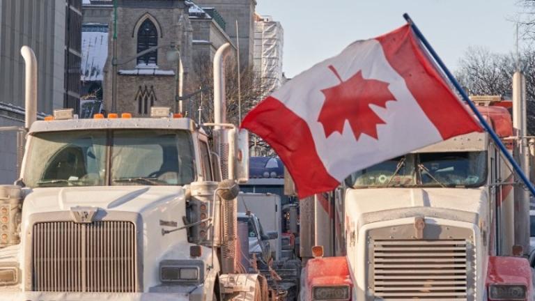 Καναδάς: Σε κατάσταση έκτακτης ανάγκης η Οτάβα - Η αστυνομία εμποδίζει τον ανεφοδιασμό των διαδηλωτών