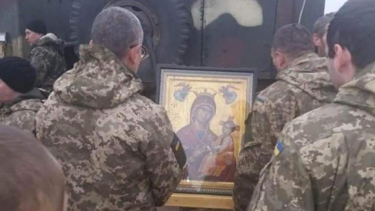 Την εικόνα της Παναγίας επιστρατεύει ο ρωσικός στρατός για να κάμψει τους Ουκρανούς - Η προκλητικη κίνηση του Πατρίαρχη Κύριλλου!