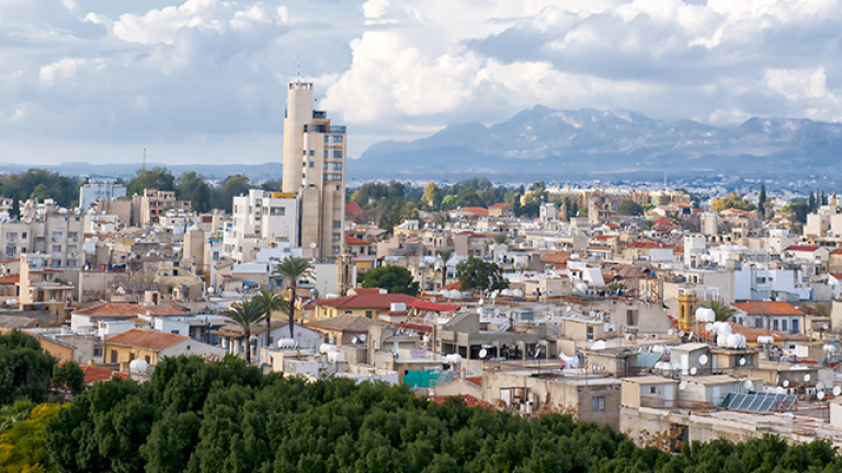 Υπό πίεση η Κύπρος λόγω ολιγαρχών;