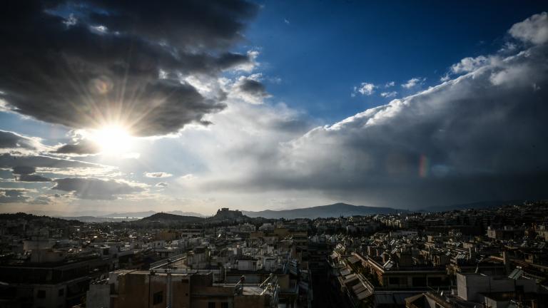 Καιρός για την Τετάρτη 16/3: Νεφώσεις με τοπικές βροχές - Μικρή άνοδος της θερμοκρασίας