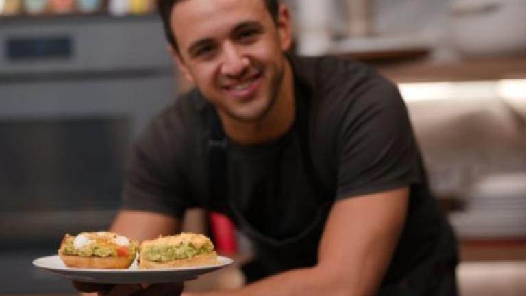 Δύο τέλειες συνταγές για αυγά από τον Λάμπρο Βακιάρο