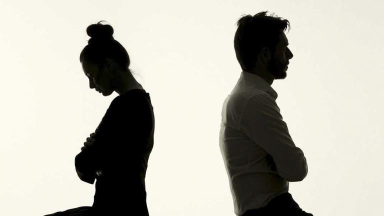 Όλο και περισσότεροι γάμοι στη χώρα μας οδηγούνται σε διαζύγιο