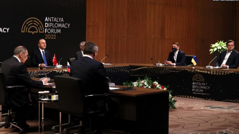 Άκαρπη ολοκληρώθηκε η συνάντηση Λαβρόφ - Κουλέμπα