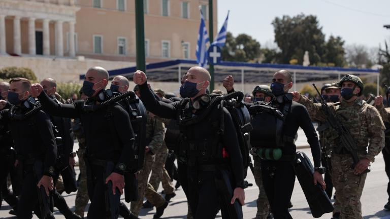 Μεγάλη στρατιωτική παρέλαση 25ης Μαρτίου: Στον αττικό ουρανό για πρώτη φορά και τα ελληνικά Rafale (ΦΩΤΟ - ΒΙΝΤΕΟ)