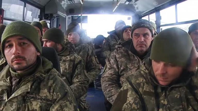 Φιδονήσι: Απελευθερώθηκαν οι 13 Ουκρανοί ναύτες