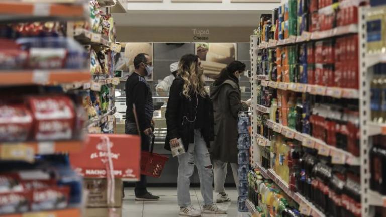 "Στροφή" των καταναλωτών σε προσφορές και ιδιωτικής ετικέτας προϊόντα