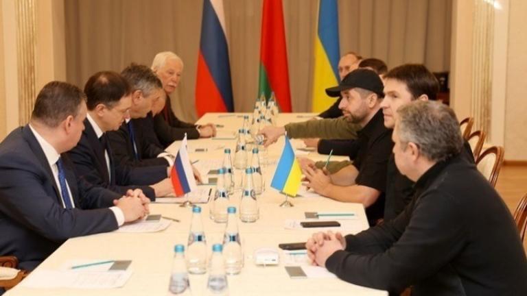 Στα «μισά του δρόμου» οι διαπραγματεύσεις - Ουδετερότητα της Ουκρανίας ζητά η ρωσική πλευρά
