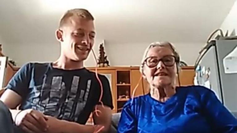 Viral η φάρσα του εγγονού στην γιαγιά του με τον κορονοϊό
