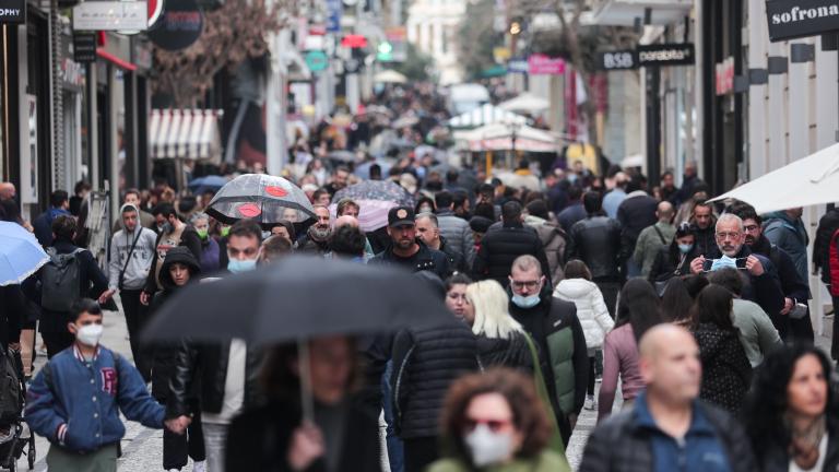 Μεταξύ των ασθενών που νοσηλεύονται διασωληνωμένοι, 200 είναι ανεμβολίαστοι και 161 εμβολιασμένοι