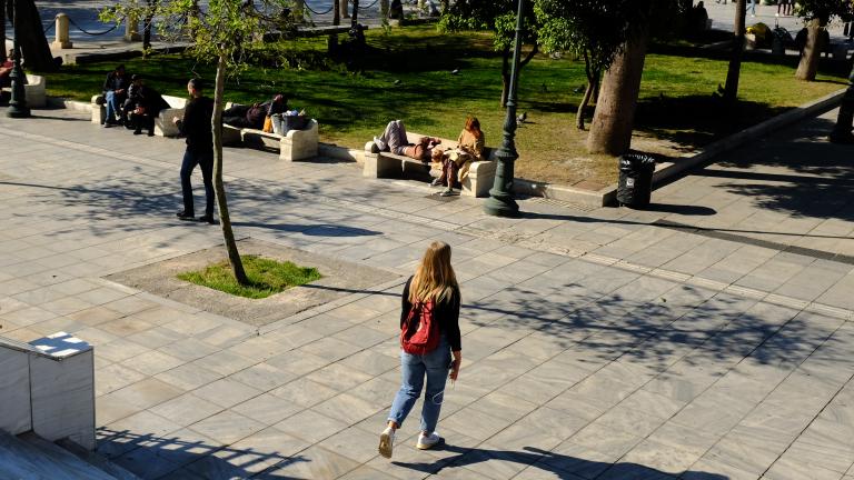 Μεταξύ των ασθενών που νοσηλεύονται διασωληνωμένοι, 169 είναι ανεμβολίαστοι ή μερικώς εμβολιασμένοι και 144