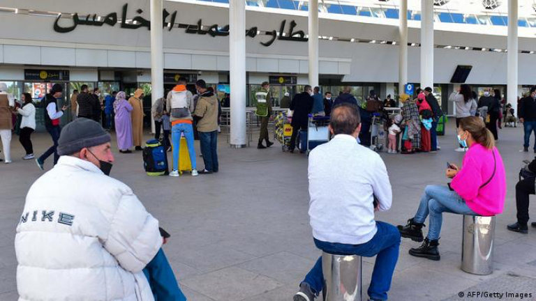 Συνέβη και αυτό: Ευρωπαίοι πρόσφυγες στην... Αφρική!!!