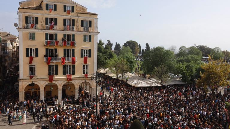 Κέρκυρα: Η θεαματική πρώτη Ανάσταση (ΦΩΤΟ - ΒΙΝΤΕΟ)