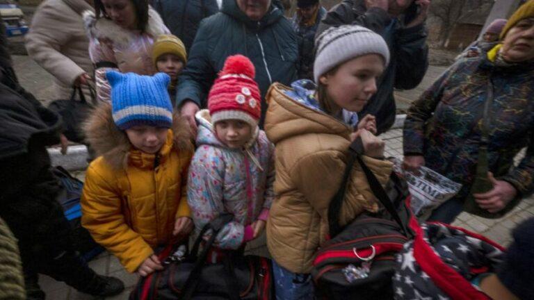 Πόλεμος στην Ουκρανία: Συγκλονιστικό βίντεο με παιδιά εγκλωβισμένα στο Αζοφστάλ