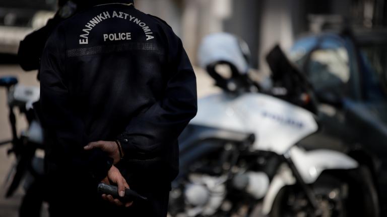 Μεγάλη αστυνομική επιχείρηση για την εξάρθρωση συμμορίας που έκλεβε αυτοκίνητα στην Αττική – Δεκατρείς συλλήψεις έως τώρα 