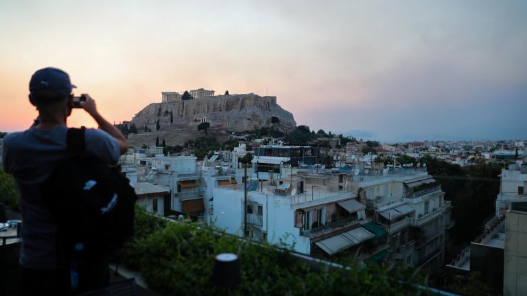 "Πράσινο φως" από την Κομισιόν για έξοδο από την ενισχυμένη εποπτεία