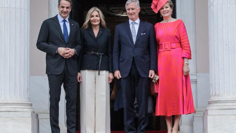Ο Κυρ. Μητσοτάκης υποδέχθηκε το βασιλικό ζεύγος του Βελγίου στο Μαξίμου
