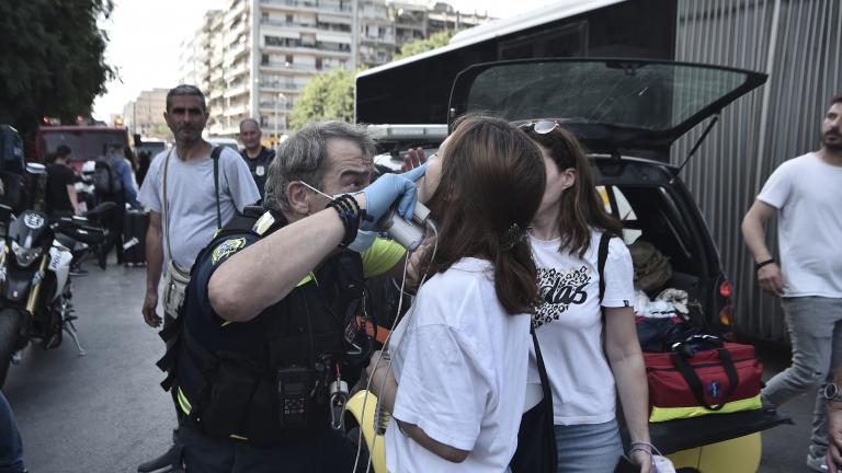 Φωτιά στο κέντρο της Θεσσαλονίκης: Στο Ιπποκράτειο νοσοκομείο δύο αγόρια ﻿4 και 12 ετών - Δύο διασωληνωμένοι ﻿στο Παπανικολάου 