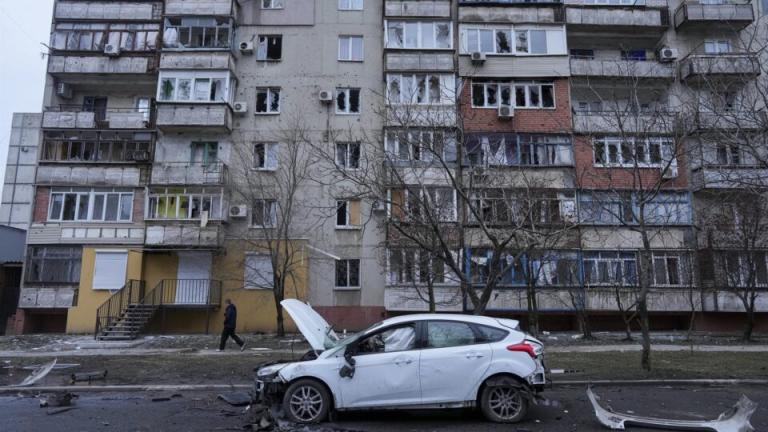 Παρέλαση στην πολιορκημένη και κατεστραμμένη Μαριούπολη ετοιμάζει η Μόσχα για τις 9 Μαΐου