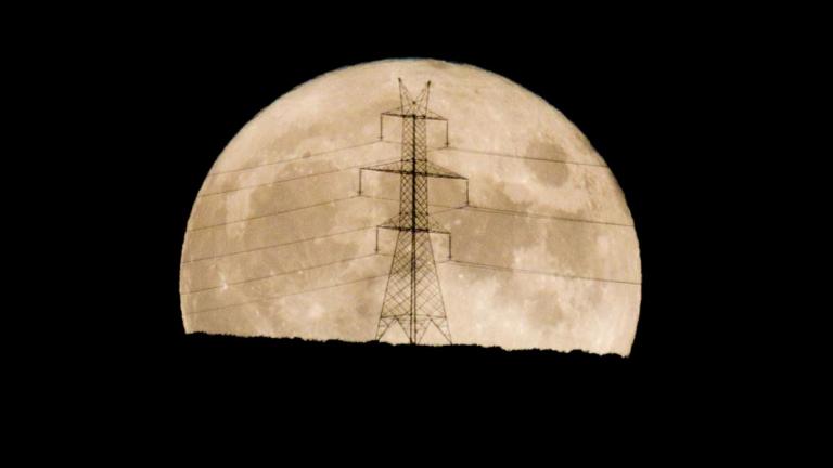 Πανσέληνος και ολική έκλειψη Σελήνης τα χαράματα της Δευτέρας 16 Μαΐου