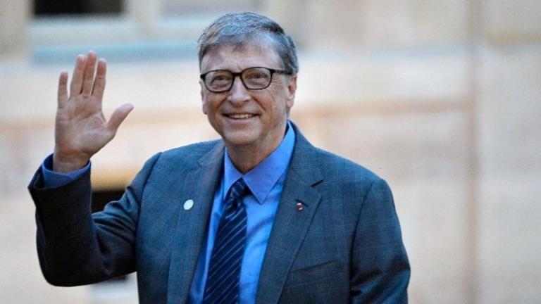 Έφτασε στην Αθήνα ο Bill Gates της microsoft με ιδιωτικό αεροσκάφος στον VIP τομέα του αεροδρομίου.