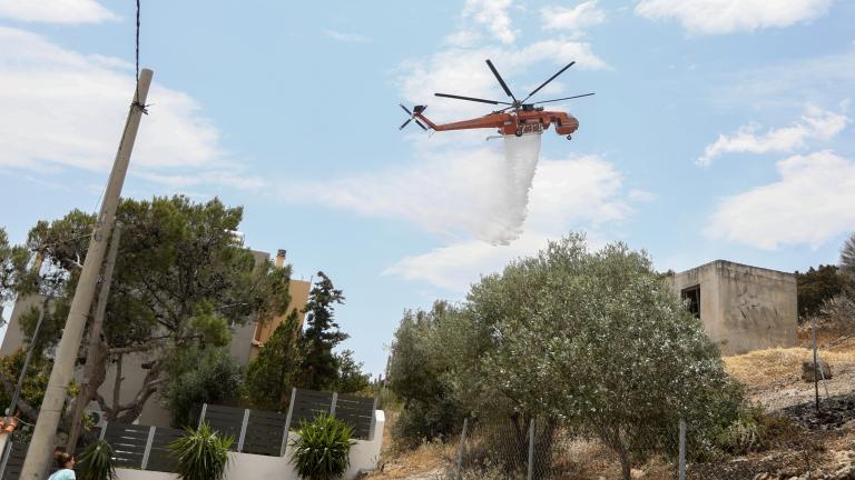 Οριοθετήθηκε η πυρκαγιά στη Λούτσα - Κανονικά η κυκλοφορία των οχημάτων 