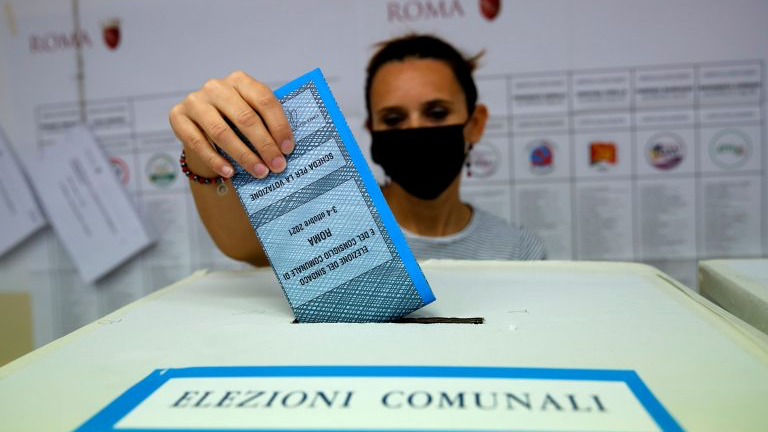 Η κεντροδεξιά συμμαχία νικητής των δημοτικών εκλογών στην Ιταλία