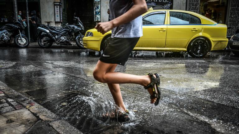 Καιρός (11/5): Βροχές και ισχυρές καταιγίδες σε πολλές περιοχές της χώρας 