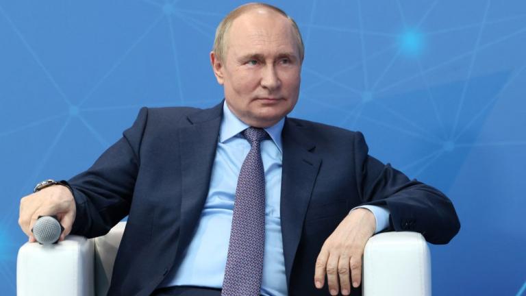 Ο Ρώσος πρόεδρος Βλαντίμιρ Πούτιν κατηγόρησε τη Δύση για αποικιακή αλαζονεία 
