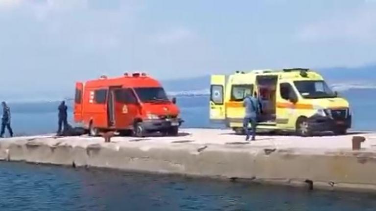 Θεσσαλονίκη: Τραγικό επίλογο είχε η επιχείρηση απεγκλωβισμού των δύο ατόμων που επέβαιναν σε αυτοκίνητο που έπεσε στη θάλασσα