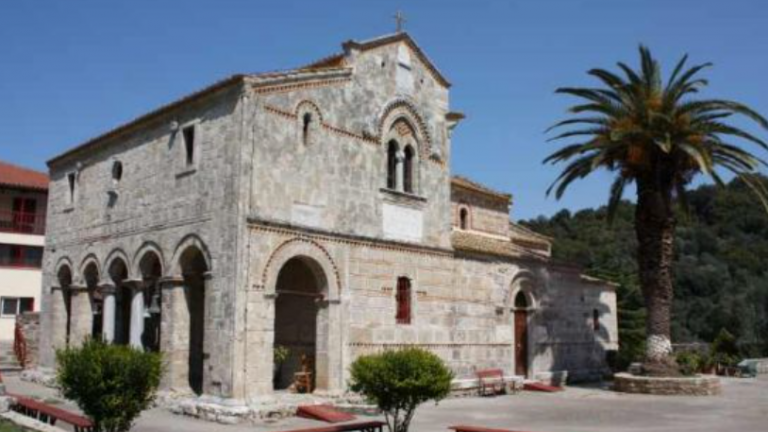 Μονή Βλαχέρνας: Το ιστορικό μοναστήρι της Κυλλήνης 