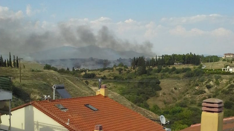 Οριοθετήθηκε η φωτιά στον Τρίλοφο Θεσσαλονίκης