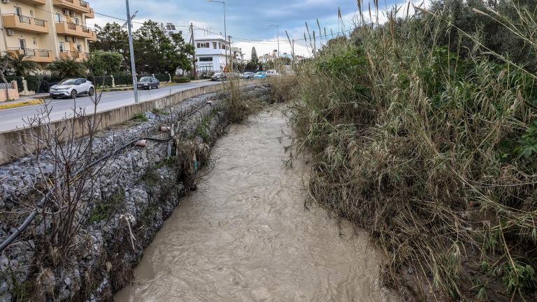 Κακοκαιρία: Εκατοντάδες κλήσεις δέχθηκε η Πυροσβεστική σε Θεσσαλονίκη, Πέλλα και Κιλκίς