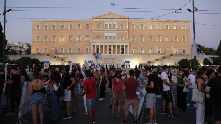 Βουλή: Ψηφίστηκε το νομοσχέδιο για τα ΑΕΙ