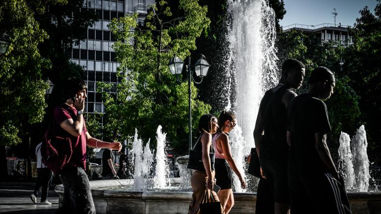 Καιρός (25/7): Σε κλοιό ανυπόφορου καύσωνα η χώρα-Που θα χτυπήσει ρεκόρ ο υδράργυρος 