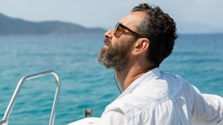 Άγγελος Μπράτης: Μας συστήνει τον σύντροφό του! (ΦΩΤΟ)