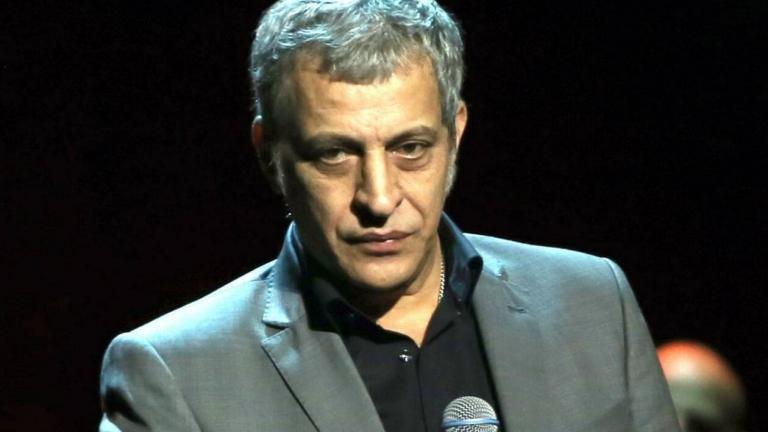 Συνελήφθη o τραγουδιστής Θέμης Αδαμαντίδης καθώς η σύντροφος του τον κατήγγειλε για ξυλοδαρμό