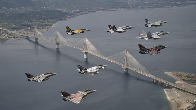 Forbes: Tεχνολογικό πλεονέκτημα της Ελλάδας ακόμη και αν η Τουρκία πάρει F-16