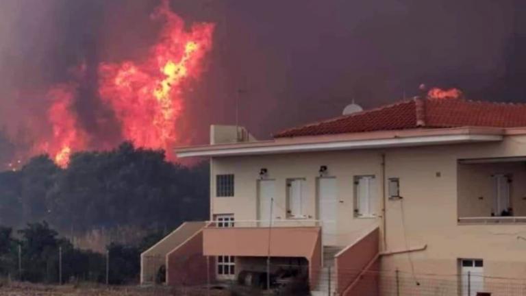 Φωτιά τώρα στη Λέσβο - Κάηκαν σπίτια στα Βατερά 