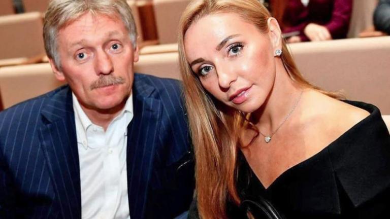 Η καλλονή σύζυγος του εκπροσώπου του Πούτιν, Πεσκόφ, έσπαγε πιάτα, αλλά όχι στην Ελλάδα!