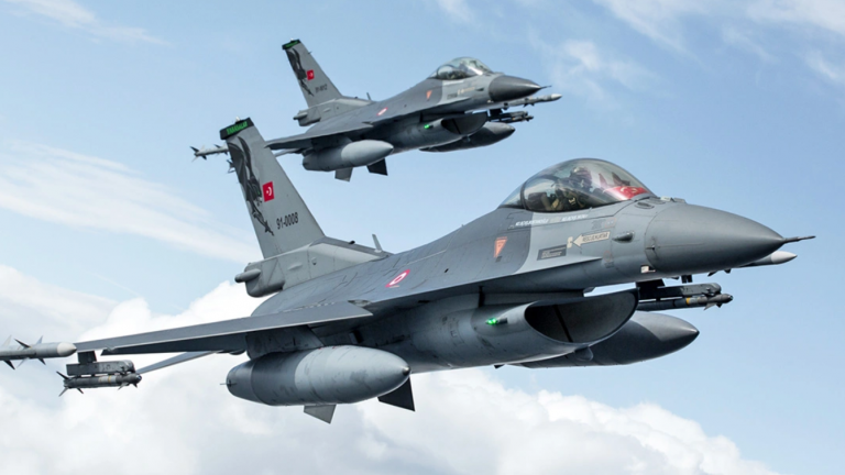 Πηγές του Υπουργείου Άμυνας διαψεύδουν τους τουρκικούς ισχυρισμούς για το «κλείδωμα» των F16