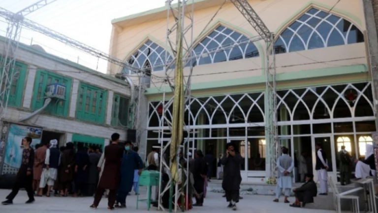 Αφγανιστάν: Στους 21 ανέρχονται οι νεκροί από την έκρηξη στο τζαμί στην Καμπούλ